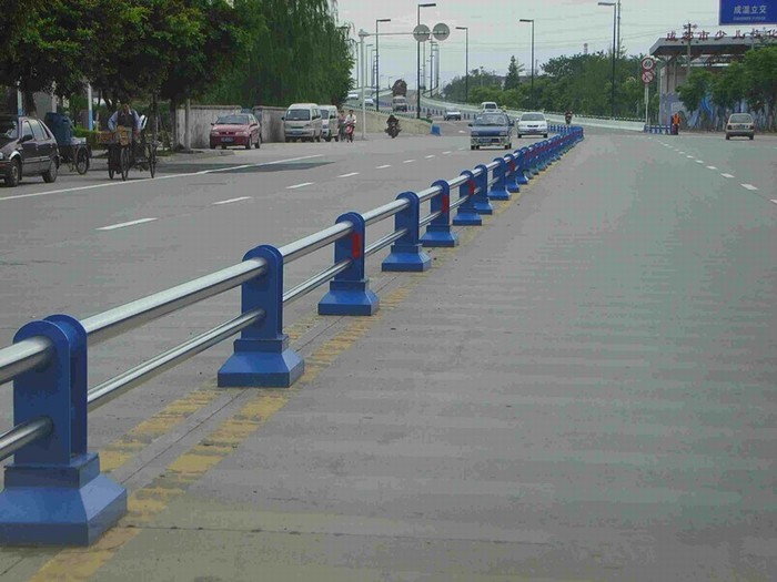道路護(hù)欄-410