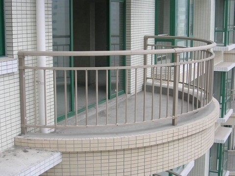 陽臺(tái)護(hù)欄1（彎弧型）