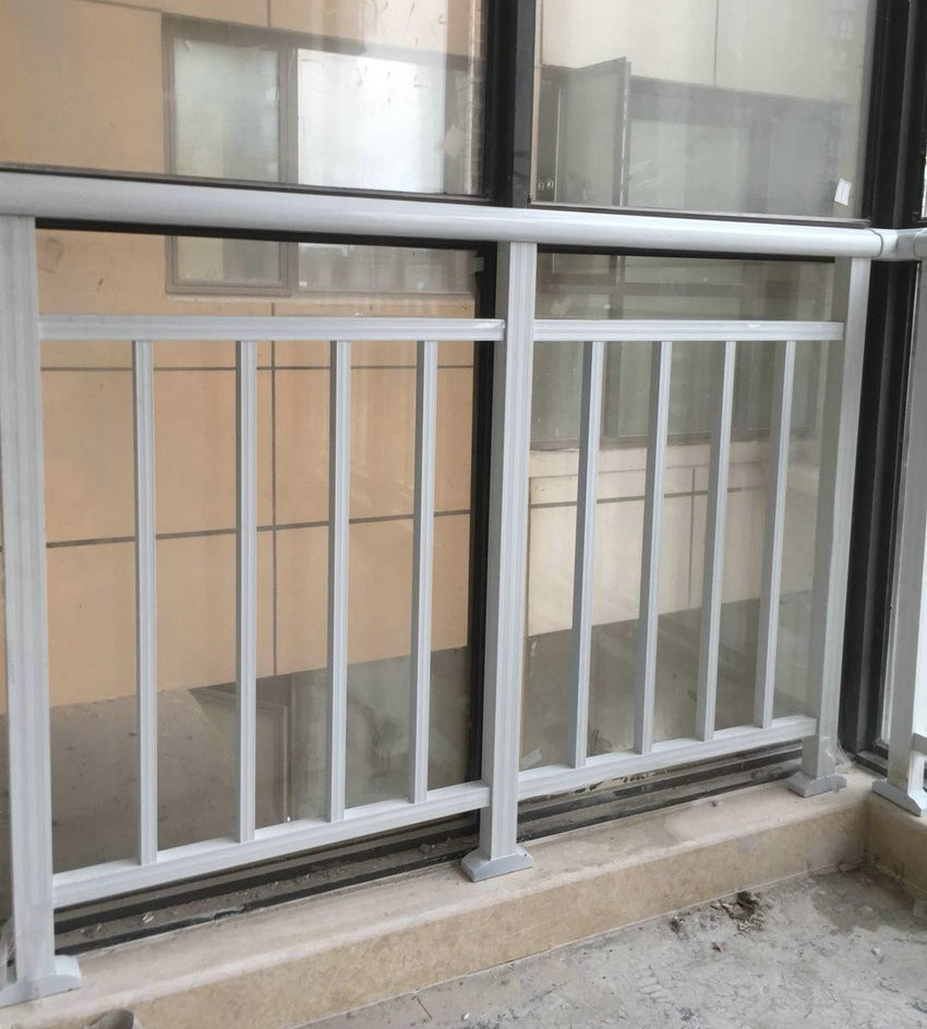 鋁藝陽(yáng)臺(tái)護(hù)欄01