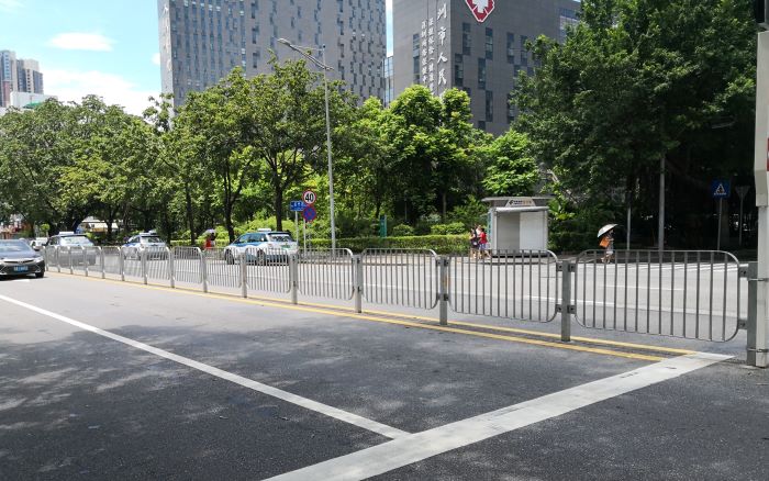 廣東護(hù)欄,東莞護(hù)欄,圍墻護(hù)欄,陽(yáng)臺(tái)護(hù)欄,安全防護(hù)欄